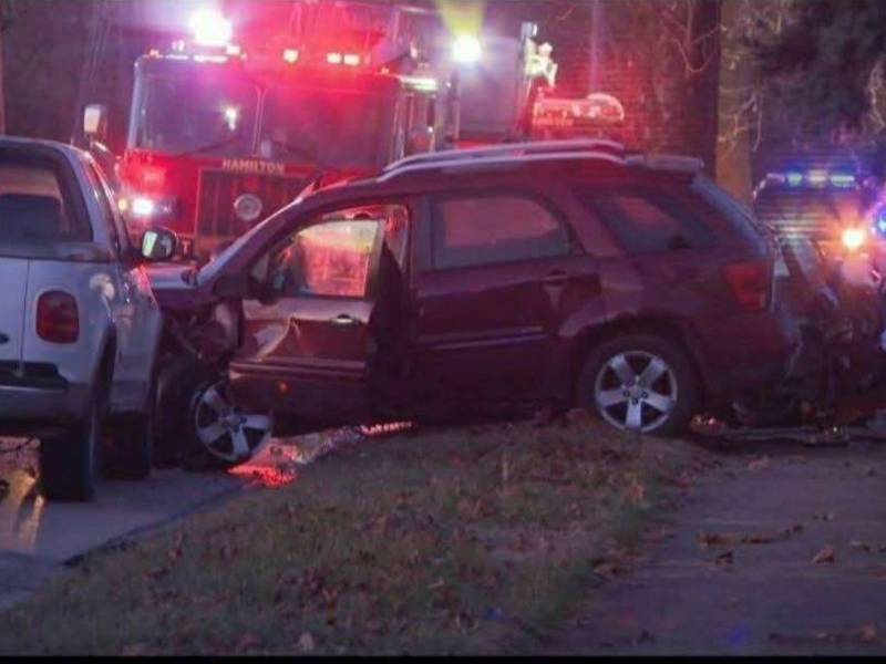 Un accidente de tránsito ocurrido alrededor de las 4:30 de la tarde del lunes en la ciudad de Hamilton, estado de Ohio, Estados Unidos, cobró la vida de tres hondureños y dejó una estela de dolor entre la comunidad hondureña en el extranjero y en Honduras. ¿Cómo ocurrió exactamente esta tragedia y quiénes son los fallecidos?