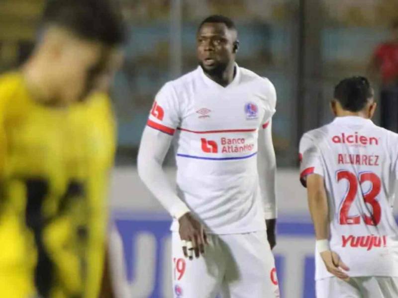 Arboleda fue expulsado en el pasado clásico entre el Olimpia y Real España en el Nacional.