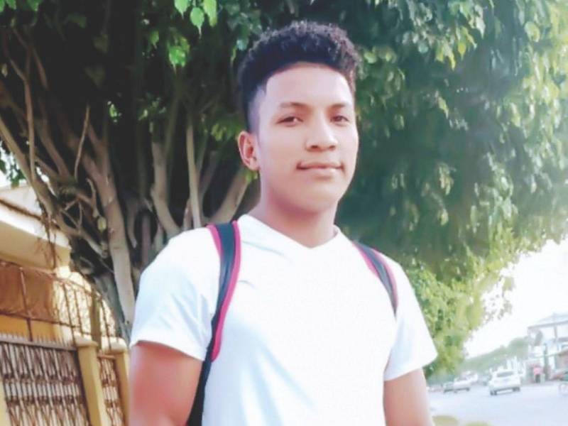 Familiares llevaron el cuerpo de Nico López a su lugar de origen.