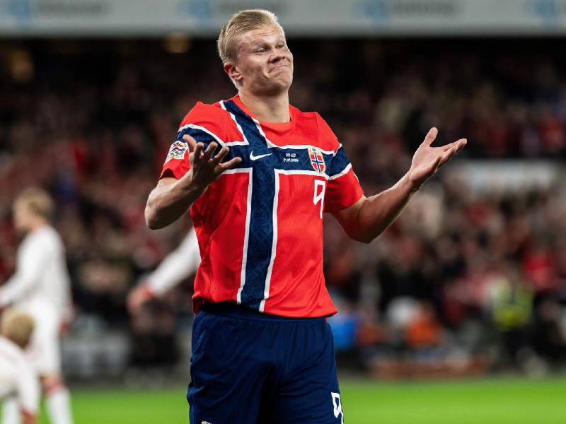Haaland anotó doblete en el triunfo de Noruega sobre Dinamarca en la primera jornada de la UEFA Nations League.