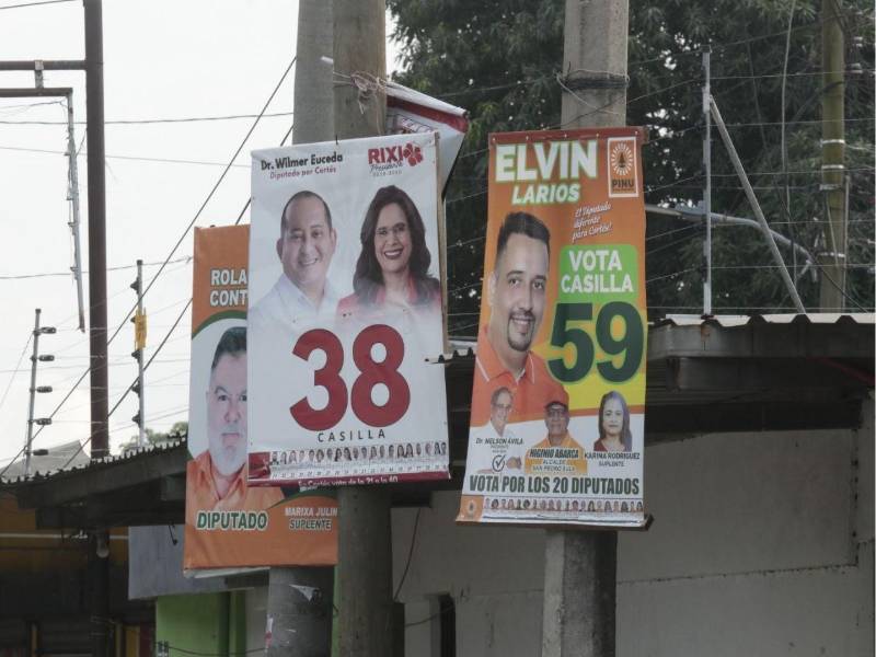 Los partidos y candidatos deben retirar vallas y afiches en un plazo máximo de 30 días tras las elecciones, según la Ley Electoral. El incumplimiento acarrea multas de hasta 100 salarios mínimos, que pueden descontarse de la deuda política si no son pagadas.