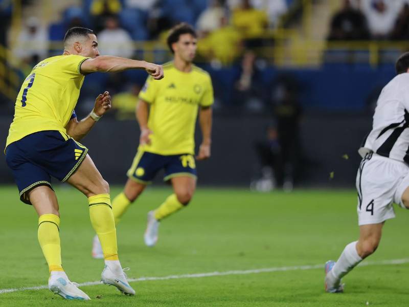 Con este derechazo marcó Cristiano Ronaldo su gol en la Champions Asiática.