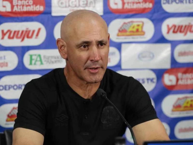 Eduardo Espinel renuncia de Olimpia y reacciona enfadado