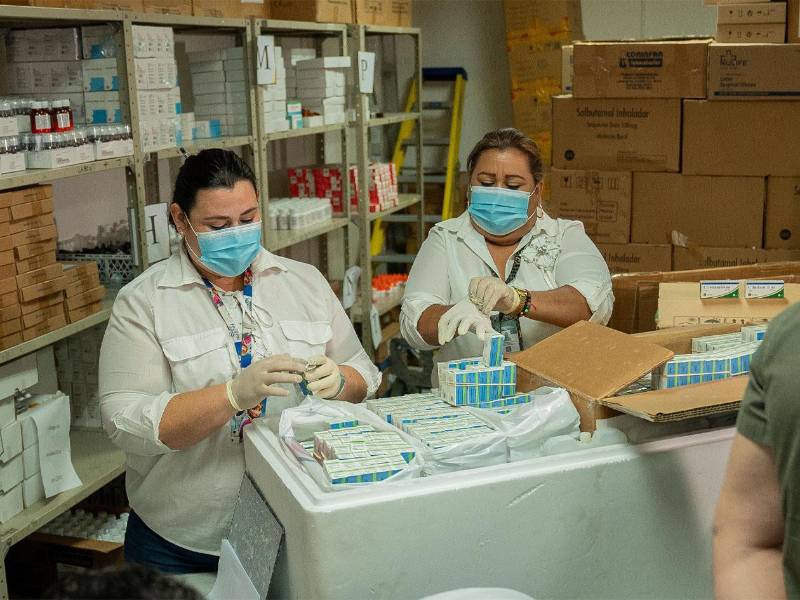 Lotes de medicamentos adquiridos con fondos 100% municipales fortalecen la atención médica de calidad en beneficio de los sampedranos de la tercera edad.