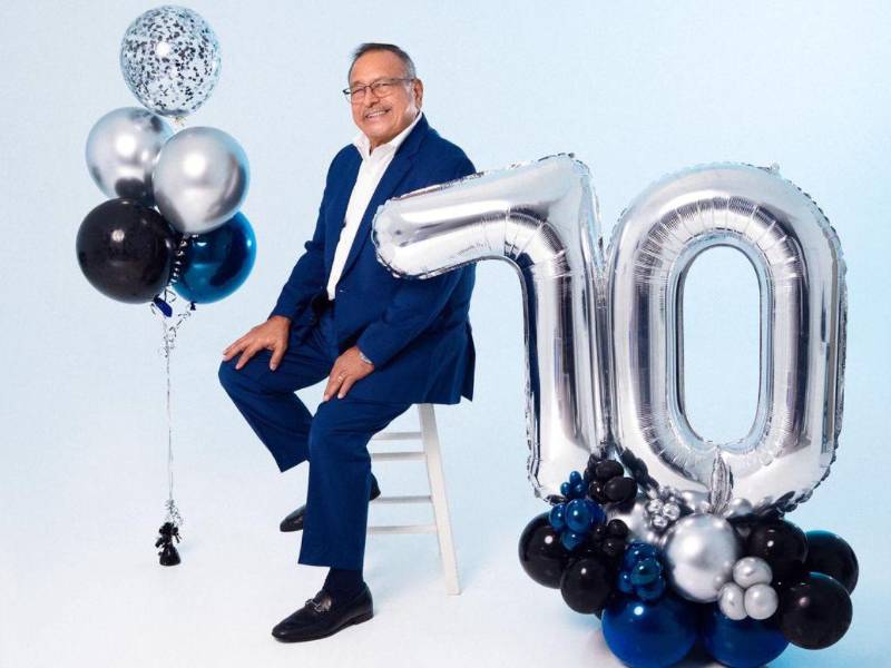 Don Óscar Aguilar disfrutó de todas las atenciones y amenidades que con mucho amor y gratitud preparó su familia para celebrar su cumpleaños.