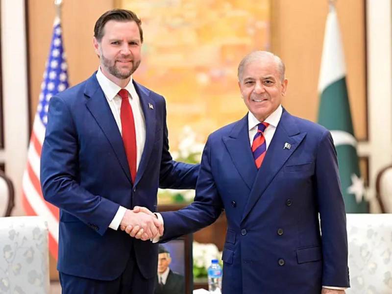 JD Vance se reúne el sábado con el primer ministro de Pakistán, Shehbaz Sharif.