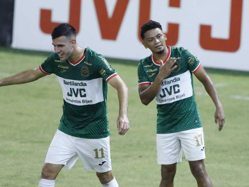 Alexy Vega celebrando su golazo que dio el triunfo al Marathón contra el Motagua.