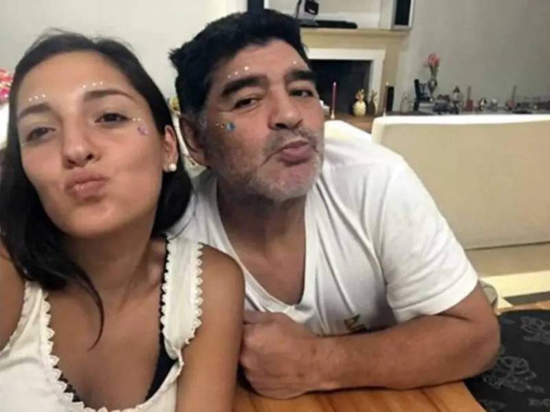 Jana y su famoso padre en una imagen antigua de sus redes sociales.