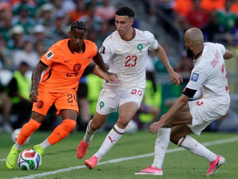 Países Bajos y Marruecos juegan esta noche por un pase a octavos de final del Mundial 2026.