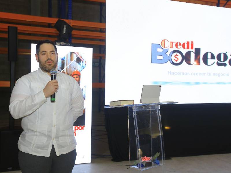 Roger Andrés Valladares, director de Tecnología de Grupo Inversa, dijo que la ubicación de Credibodega permite ofrecer un servicio más ágil y centralizado a los clientes de la zona norte, aprovechando la infraestructura existente de otras empresas del grupo.