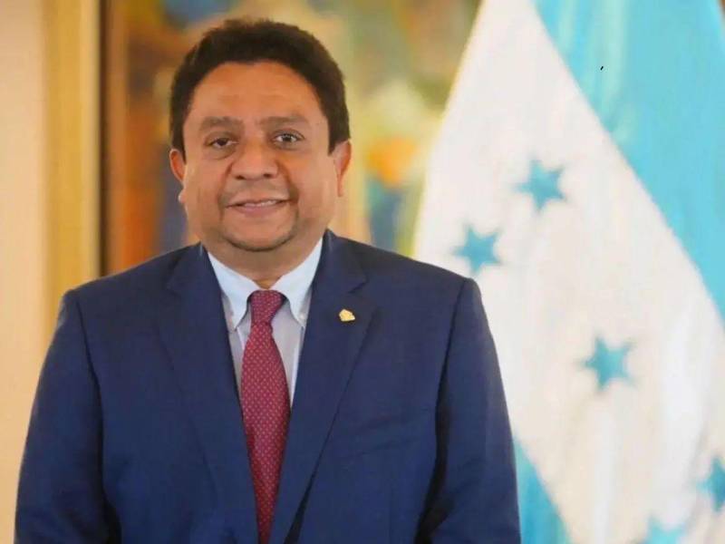 El Congreso Nacional aprobó la reforma constitucional que introdujo el juicio político el 22 de enero de 2013, mediante el Decreto Legislativo No. 231-2012, pese a lo que dice Ramón Barrios.