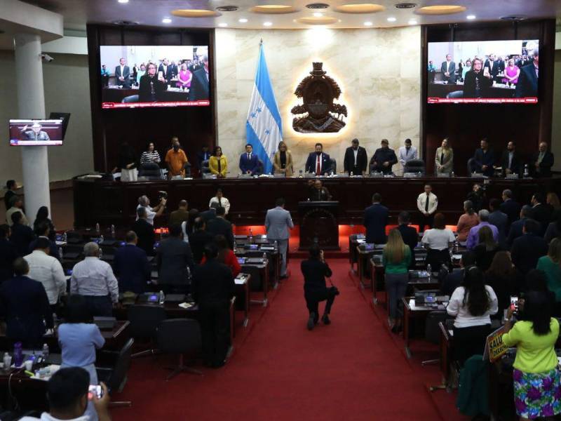 Sin una mayoría asegurada, los partidos deben apostar por acuerdos para inclinar la balanza legislativa.