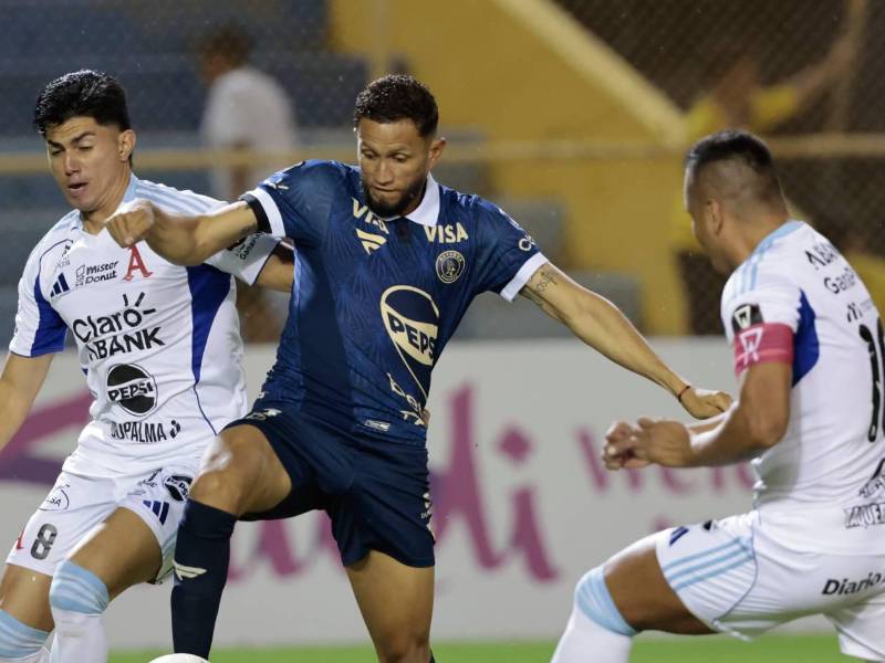 Padilla Discua tuvo la primera ocasión de marcar en el Alianza vs Motagua.