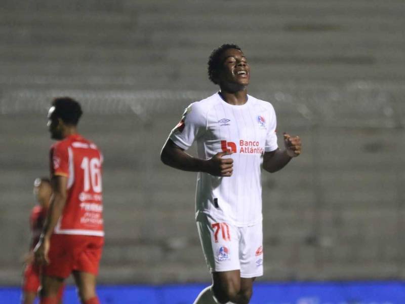 Dereck Moncada marcó su primer gol en la Liga Nacional de Honduras. Tiene 17 años.