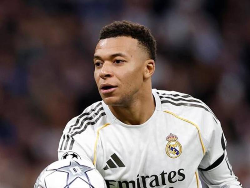 Mbappé vuelve al 11 titular del Real Madrid.