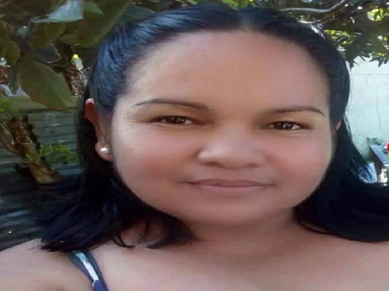 Fotografía en vida de Yaquelin Esther Ramírez. El ataque ocurrió ayer en horas de la noche.