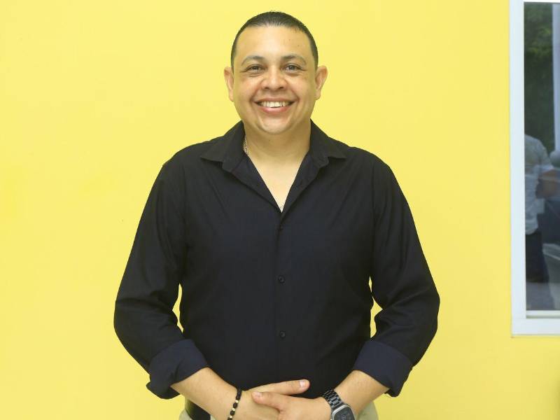 El ingeniero Carlos Ramírez, catedrático de la Facultad de Ingenierías de la UTH, expresó que esta visita de los estudiantes guatemaltecos fomenta el intercambio de conocimientos y cultura.