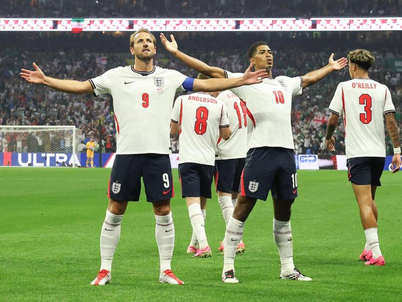 Jude Bellingham hizo su mítico festejo en el estadio Azteca, acompañado por Harry Kane. Los dos acabaron con México.