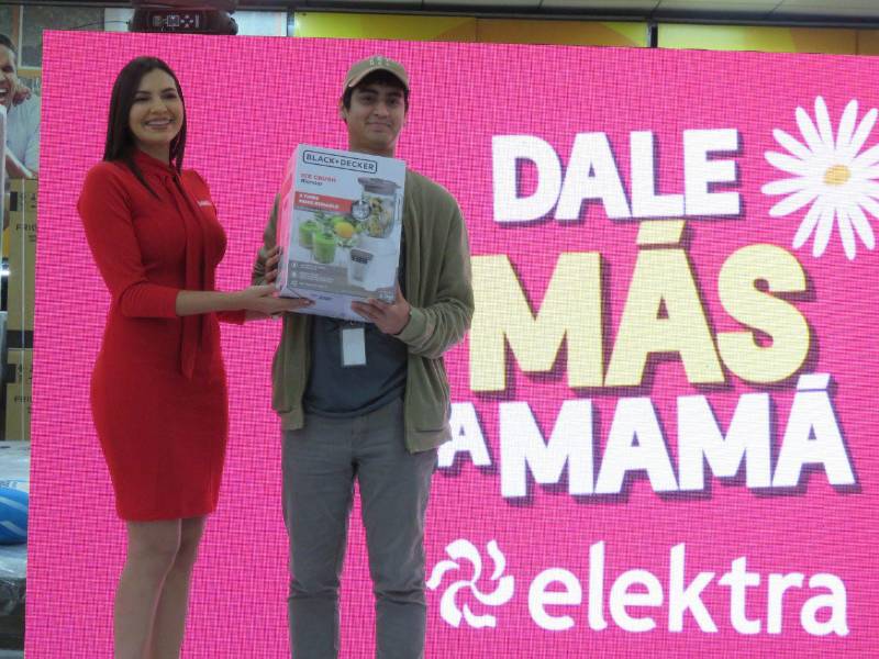 Durante el lanzamiento de las campañas, se realizaron diversas actividades y se entregaron premios a los periodistas.