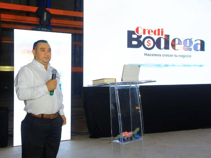 Melvin Castro, gerente de Credibodega, afirmó que la empresa tiene un enfoque innovador que no tiene precedentes en la zona ni en el país, posicionando a la organización como pionera en este tipo de servicios financieros.