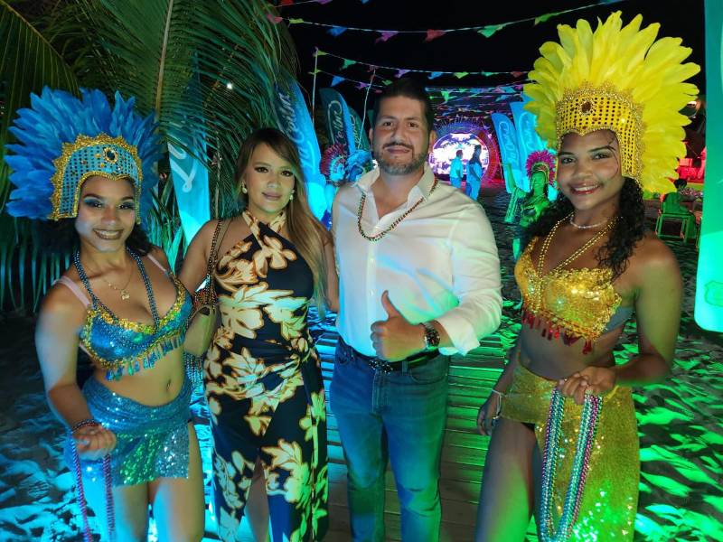 El alcalde ceibeño Bader Dip y su esposa Nilia Romero fueron los anfitriones en el lanzamiento oficial del Gran Carnaval.