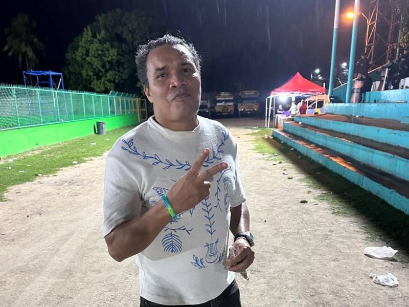 Julio César de León observó en directo el partido donde Choloma venció 1-0 al Platense en el estadio Rubén Deras.