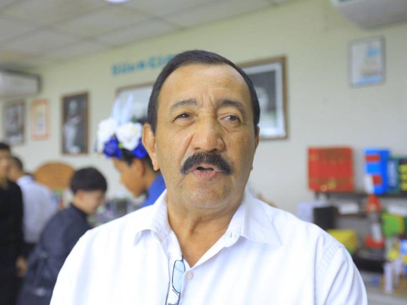 Nicolás Ochoa Maldonado, director del Centro Técnico Hondureño Alemán, y otros empleados fueron separados de sus cargos como parte del proceso de depuración impulsado por la Secretaría de Educación.