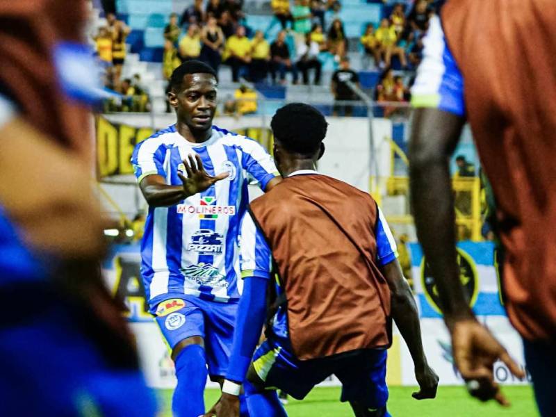 Carlos Bernárdez acabó con la sequía del Victoria al marcar el primer gol de los jaibos en el Apertura 2025.