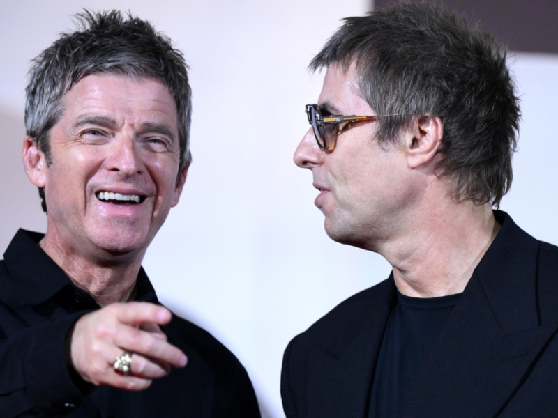 Oasis vuelve a los escenarios en 2027 pero sin nuevas canciones, Barcelona será parada clave tras 18 años de ausencia de la banda inglesa.