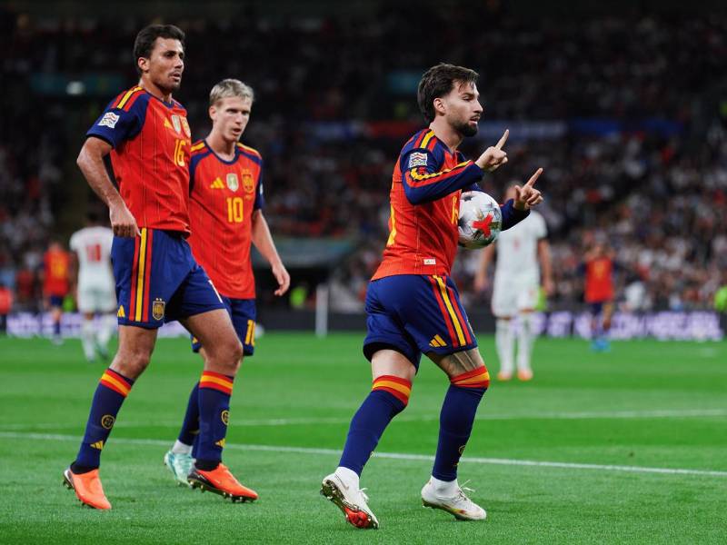 Álex Baena puso el 2-2 transitorio para España.