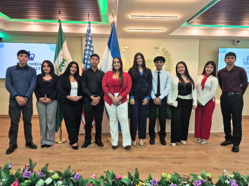 Los diez jóvenes que participarán en la elaboración de la encuesta del convenio Quién cultivará la tierra.