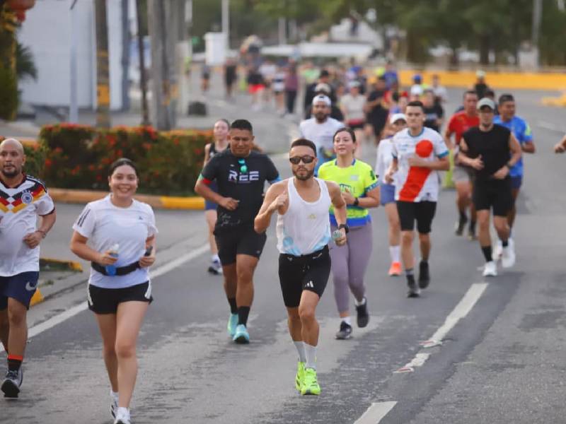 San Pedro Sula volvió a vibrar este sábado con el tercer y último bootcamp de cara a la Maratón La Prensa
