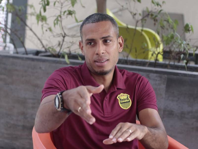 Eddie Hernández abrió su corazón como nunca antes, revelando momentos inéditos de su carrera.