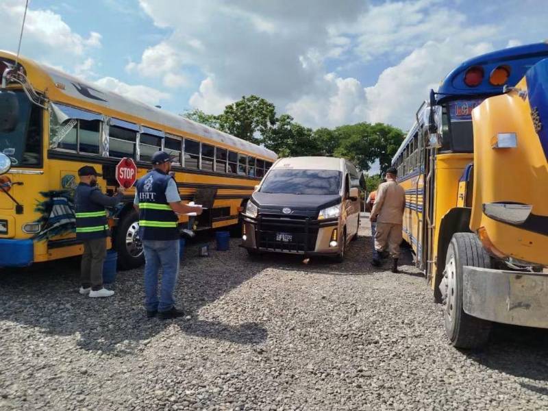Las unidades de transporte deben encontrarse en buenas condiciones físico-mecánicas y cumplir con los requisitos establecidos para evitar inconvenientes durante las excursiones del Feriado Morazánico.