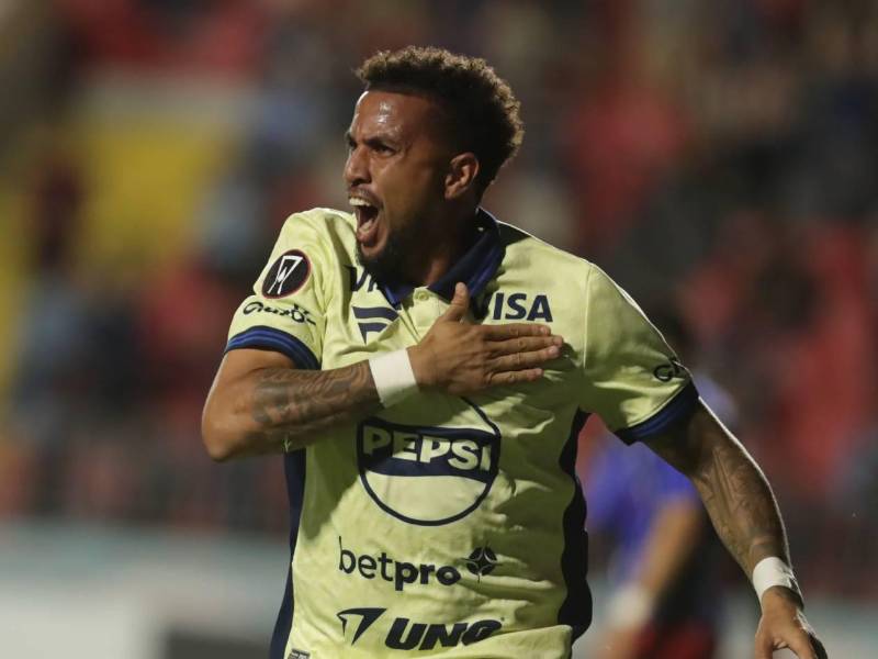 Rodrigo de Olivera fue el héroe del Motagua en el último juego del azul por la Copa Centroamericana ya que marcó el gol del triunfo ante FAS.