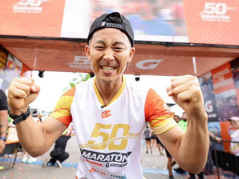Con gran entusiasmo, Fujiyama completó el recorrido de los 10 kilómetros en la Maratón LA PRENSA Gatorade.