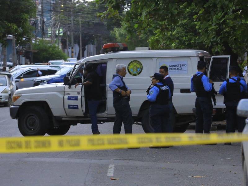 Escena de intervención policial tras un hecho violento en zona urbana, en un contexto donde los homicidios vuelven a repuntar en 2026 en Honduras.