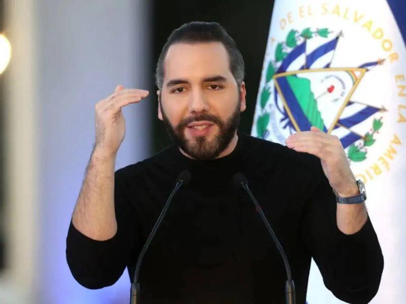 El presidente de El Salvador, Nayib Bukele no ha emitido pronunciamientos públicos sobre el gobierno saliente de Xiomara Castro.