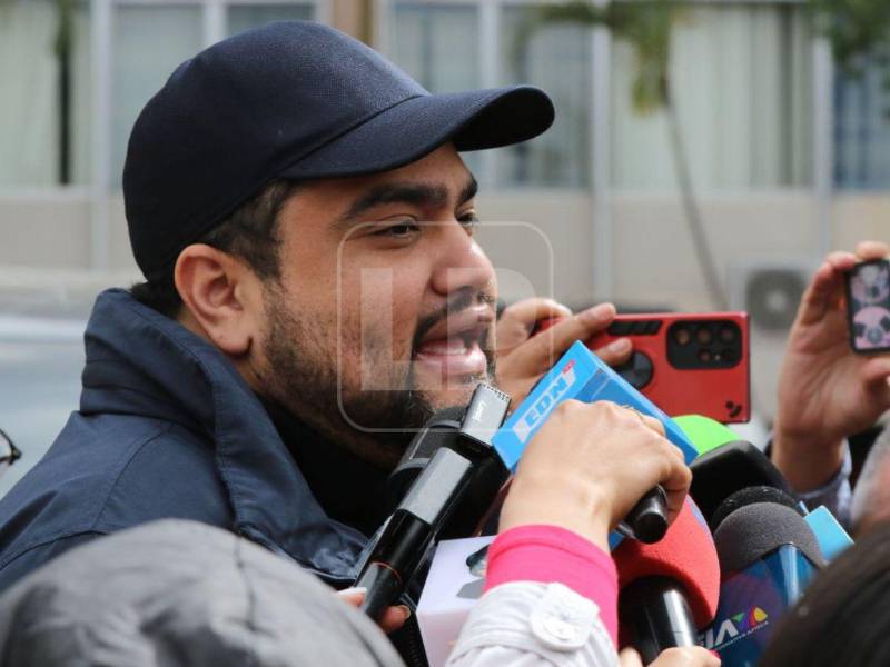 La justicia hondureña dictó el 3 de febrero arresto domiciliario contra José Carlos Cardona Erazo, exministro de la Secretaría de Desarrollo Social (Sedesol), mientras que la diputada del Congreso Nacional Isis Carolina Cuéllar Erazo aún no comparece voluntariamente. Esto es lo que se sabe del caso Sedesol.