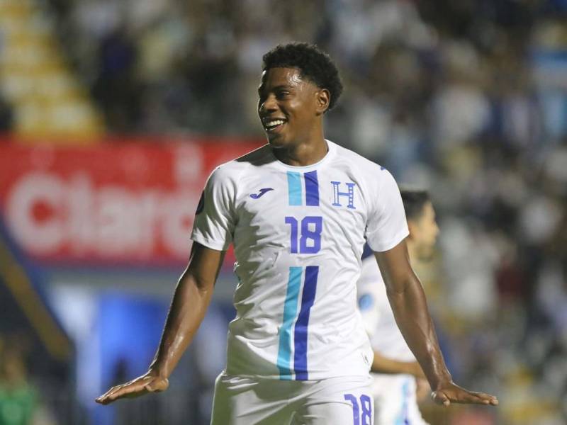 La felicidad de Dereck Moncada tras su primer gol oficial con la Selección Mayor de Honduras.