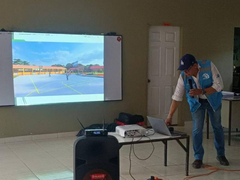 Parte de la presentación que llevaron funcionarios del Fhis sobre el proyecto de la escuela y el jardín de niños, prometido hace un año.