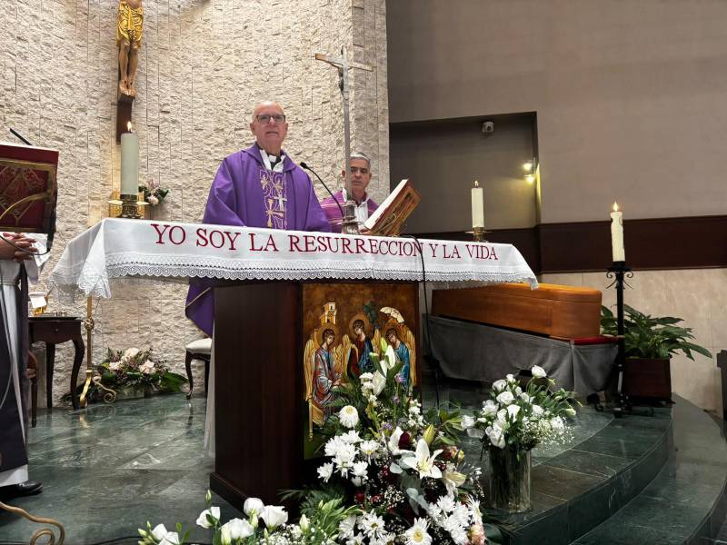 Arzobispo monseñor Vicente Nácher dedicó palabras de consuelo.
