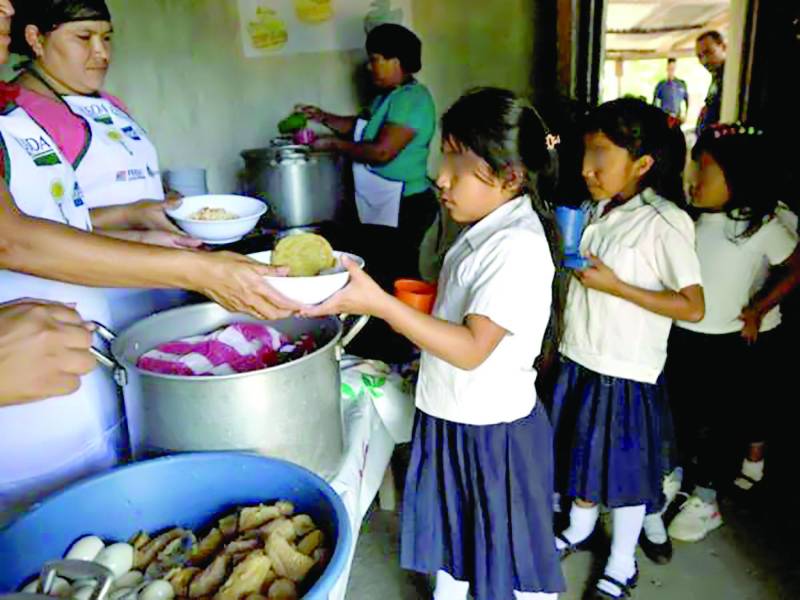 En Intibucá opera un exitoso programa de alimentación escolar financiado por el Departamento de Agricultura de EUA.