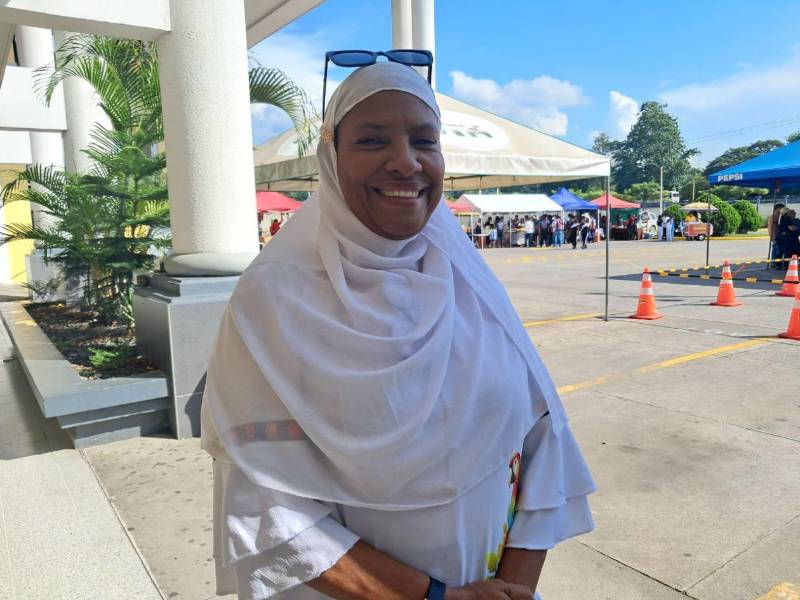 Mayra Montúfar, miembro del jurado calificador de la sexta edición de la Competencia de Bandas de Guerra 2025.