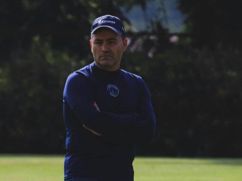 Javier López, técnico español de Motagua, compartió su visión sobre el enfrentamiento entre Argentina y España.