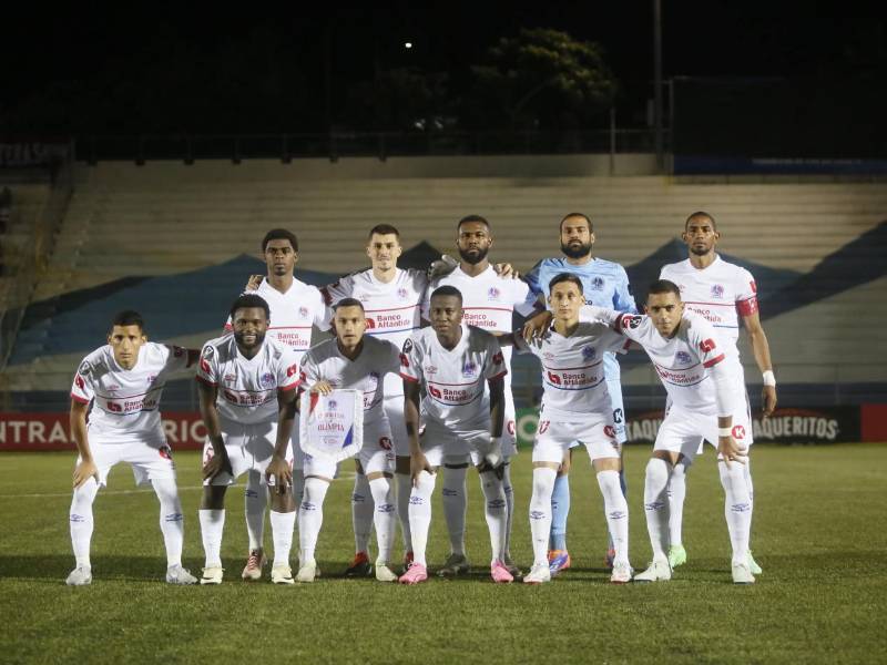 El 11 titular del Olimpia que mandó a la cancha Eduardo Espinel para el duelo ante Hércules.