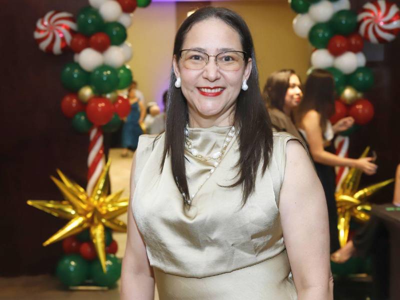 Sandy Mejía, gerente de Administración y Finanzas, destacó que Laboratorios Finlay es el único laboratorio a nivel nacional que provee medicamentos parenterales.