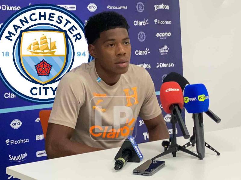 Dereck Moncada en conferencia de prensa tras sumarse al nuevo proceso de la Selección de Honduras.