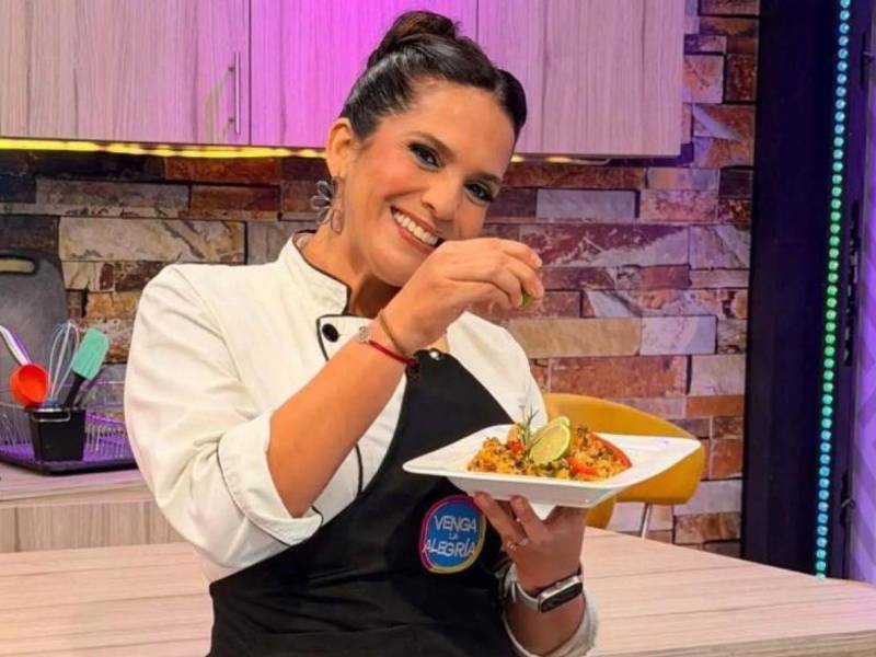 La repentina muerte de la reconocida chef y presentadora hondureña Sandra Díaz del Valle ha generado conmoción en el país y ha motivado la apertura de una investigación por parte del Ministerio Público (MP) para esclarecer las circunstancias que rodearon su fallecimiento.