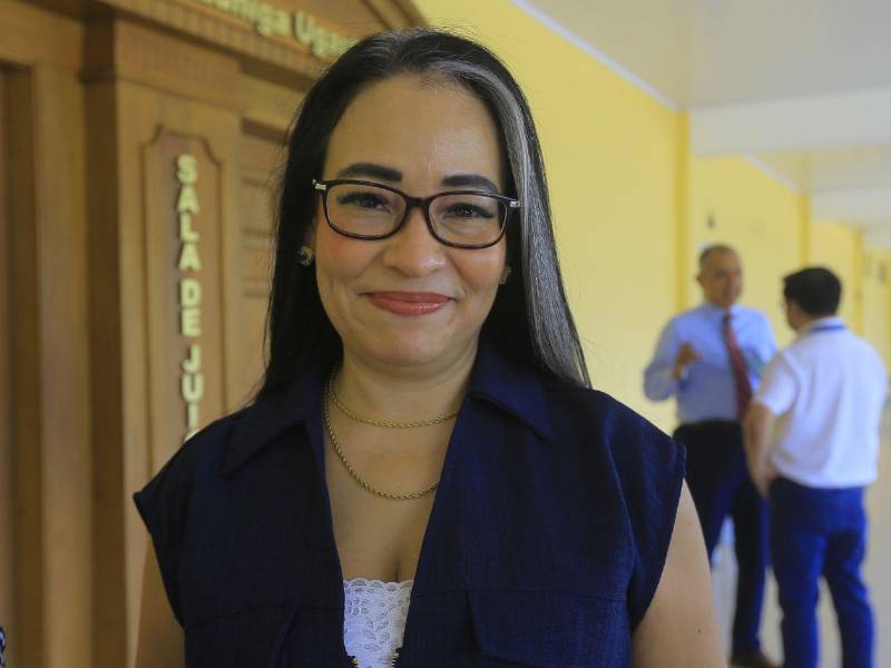 Abogada Gabriela Castellanos, directora ejecutiva del CNA, destacó el enfoque práctico y vivencial del programa, basado en 14 años de trayectoria institucional.